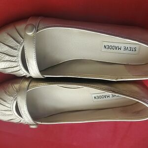 Steve Madden Women's Gold Flats
